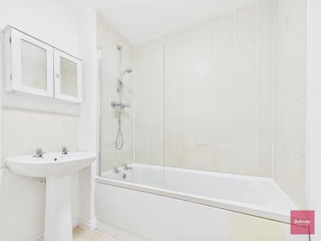 3 bedroom Town house to let in Gelli Grafog, Port Tennant, Swansea, SA1