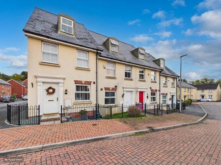 3 bedroom Town house to let in Gelli Grafog, Port Tennant, Swansea, SA1