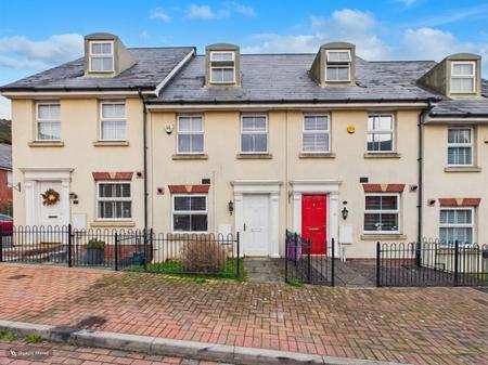 3 bedroom Town house to let in Gelli Grafog, Port Tennant, Swansea, SA1