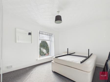 3 bedroom Terraced House to let in Dinas Street, Plasmarl, Swansea, SA6