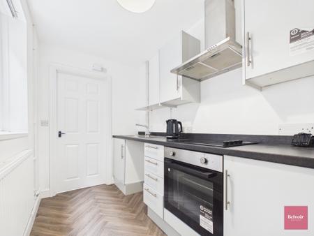 3 bedroom Terraced House to let in Dinas Street, Plasmarl, Swansea, SA6