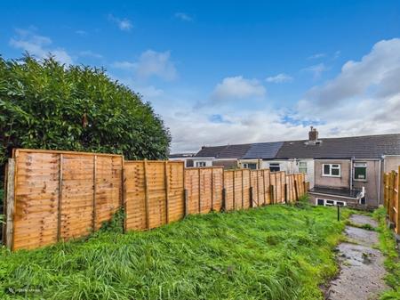 3 bedroom Terraced House to let in Dinas Street, Plasmarl, Swansea, SA6