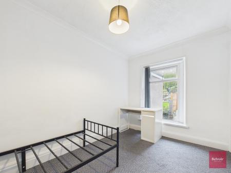 3 bedroom Terraced House to let in Dinas Street, Plasmarl, Swansea, SA6