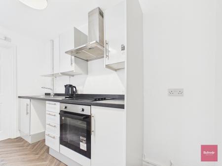 3 bedroom Terraced House to let in Dinas Street, Plasmarl, Swansea, SA6