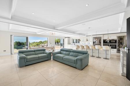 5 bedroom Detached house to let in Langland Grove, Langland, Swansea, SA3