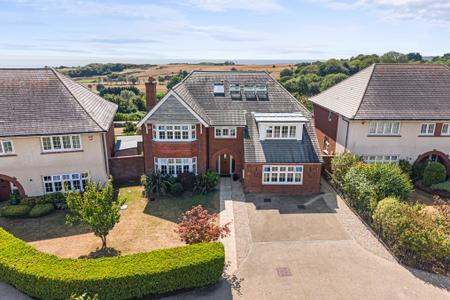 5 bedroom Detached house to let in Langland Grove, Langland, Swansea, SA3