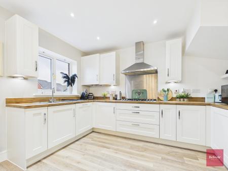 4 bedroom Town house to let in Ffordd Picton Turberville, Sketty, Swansea, SA2