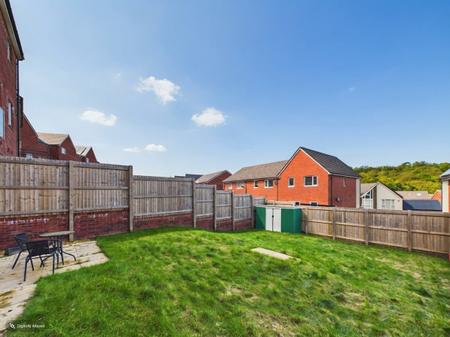 4 bedroom Town house to let in Ffordd Picton Turberville, Sketty, Swansea, SA2