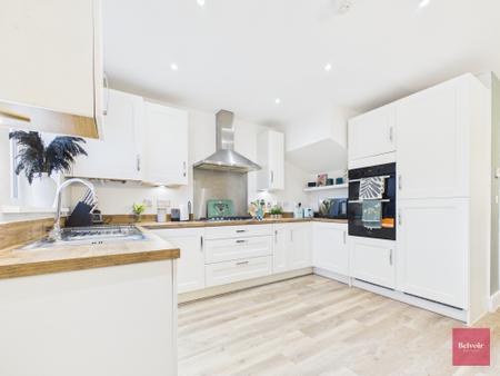 4 bedroom Town house to let in Ffordd Picton Turberville, Sketty, Swansea, SA2