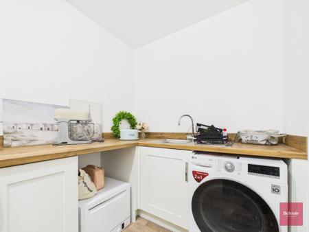 4 bedroom Town house to let in Ffordd Picton Turberville, Sketty, Swansea, SA2