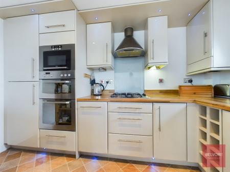 3 bedroom Duplex to let in St Margarets Court, Maritime Quarter, Manselton, Swansea, SA1