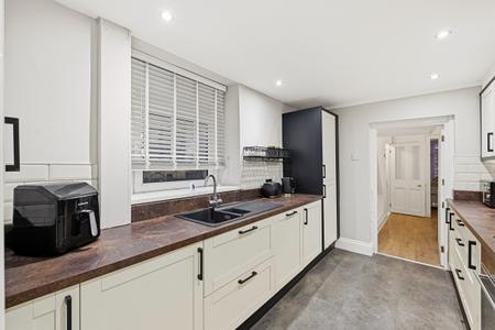3 bedroom End of terrace house for sale in Gower Road, Sketty, Swansea, SA2