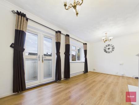 3 bedroom Flat for sale in Heather Crescent, Sketty, Swansea, SA2