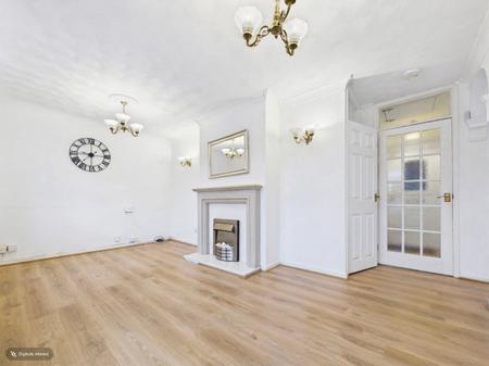 3 bedroom Flat for sale in Heather Crescent, Sketty, Swansea, SA2