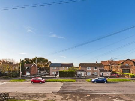 3 bedroom Flat for sale in Heather Crescent, Sketty, Swansea, SA2