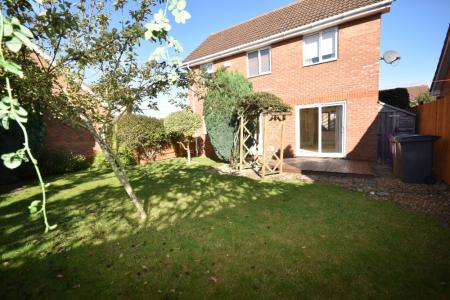 3 bedroom Detached house to let in Bristow Road, Cranwell, NG34