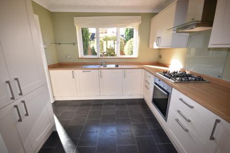 3 bedroom Detached house to let in Bristow Road, Cranwell, NG34