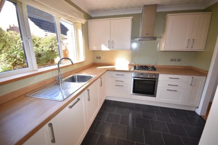 3 bedroom Detached house to let in Bristow Road, Cranwell, NG34