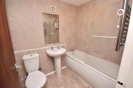 2 bedroom Flat for sale in Old Place, Sleaford