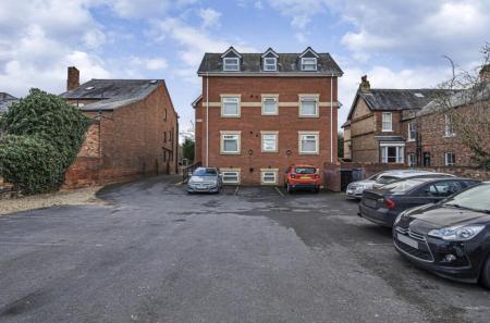 1 bedroom Flat for sale in Priory House, 45-47 St Catherines, Lincoln