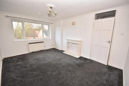 2 bedroom Flat for sale in Khormaksar Drive, Nocton, Lincoln