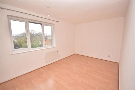 2 bedroom Flat for sale in Khormaksar Drive, Nocton, Lincoln