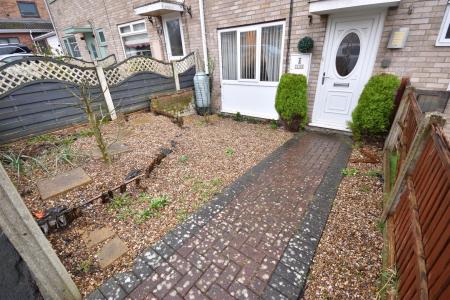 3 bedroom Terraced House for sale in Clare Close, Lincoln