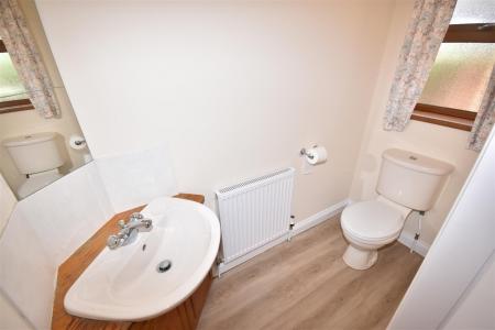 2 bedroom Detached bungalow for sale in Lincoln Road, Metheringham, Lincoln