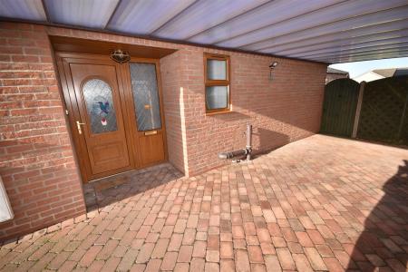 2 bedroom Detached bungalow for sale in Lincoln Road, Metheringham, Lincoln