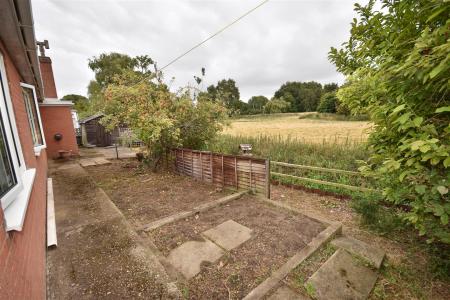 2 bedroom Detached bungalow for sale in High Street, Tattershal, Lincoln