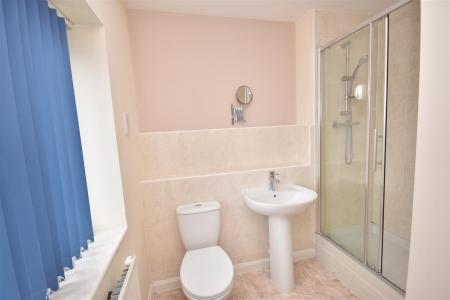 4 bedroom Terraced House for sale in Kinross Road, Sleaford