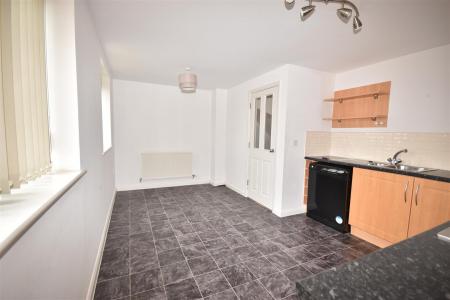 4 bedroom Terraced House for sale in Kinross Road, Sleaford