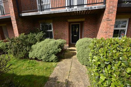 4 bedroom Terraced House for sale in Kinross Road, Sleaford