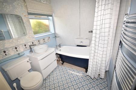 2 bedroom Semi-detached house for sale in Pinfold Lane, Ruskington