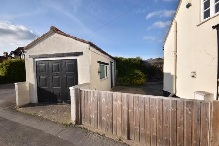2 bedroom Semi-detached house for sale in Pinfold Lane, Ruskington