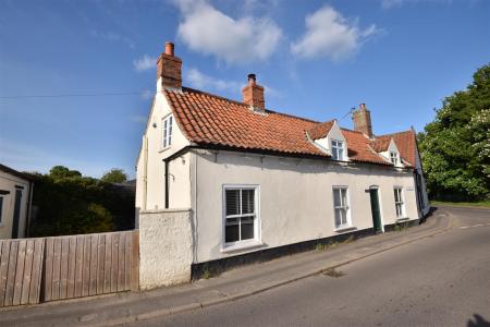 2 bedroom Semi-detached house for sale in Pinfold Lane, Ruskington