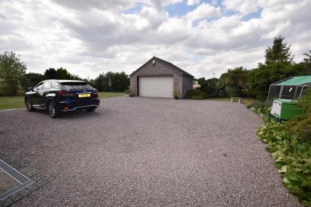 5 bedroom Detached house for sale in Holland Fen