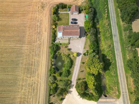 5 bedroom Detached house for sale in Holland Fen