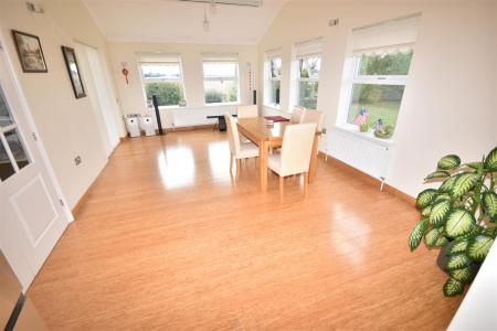 5 bedroom Detached house for sale in Holland Fen