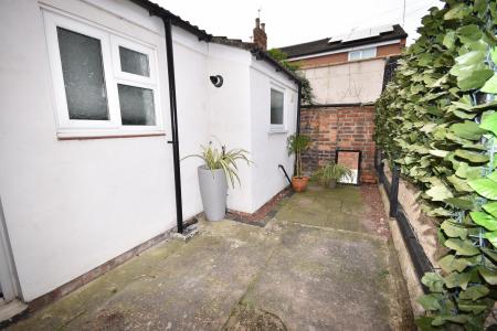 2 bedroom Terraced House to let in Thomas Street, Sleaford, NG34