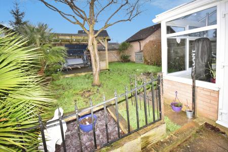 3 bedroom Semi-detached house to let in Bridle Close, Sleaford, NG34