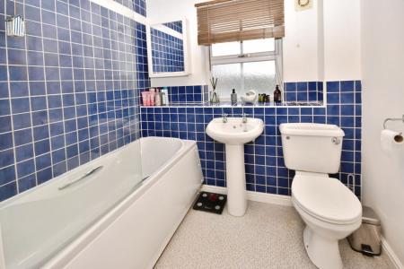 4 bedroom Detached house for sale in Sheldrake Road, Sleaford