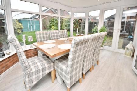 4 bedroom Detached house for sale in Sheldrake Road, Sleaford