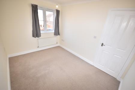 4 bedroom Detached house to let in Larch Close, Ruskington, NG34