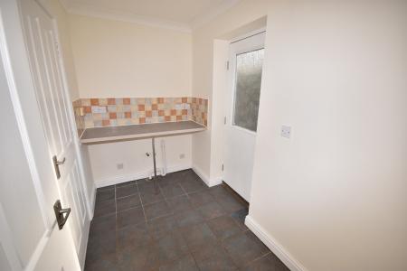 4 bedroom Detached house to let in Larch Close, Ruskington, NG34