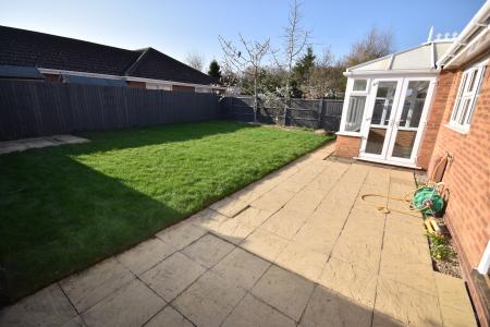 4 bedroom Detached house to let in Larch Close, Ruskington, NG34