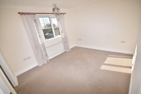 4 bedroom Detached house to let in Larch Close, Ruskington, NG34