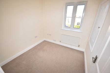 4 bedroom Detached house to let in Larch Close, Ruskington, NG34