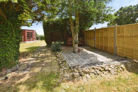 4 bedroom Semi-detached house for sale in Mount Lane, Kirkby-La-Thorpe, Sleaford
