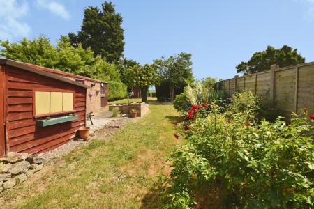 4 bedroom Semi-detached house for sale in Mount Lane, Kirkby-La-Thorpe, Sleaford